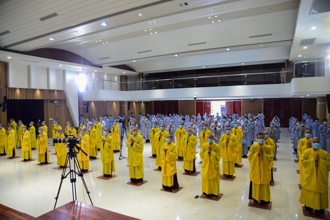 The 17th Dharma Talk Program: Confidences in the life of cultivation.